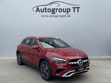 Fotografia Mercedes-Benz GLA 180