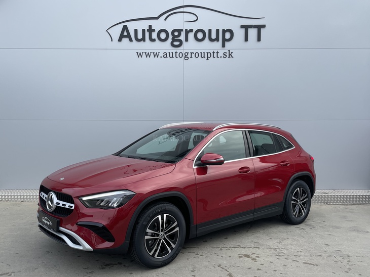 Fotografia Mercedes-Benz GLA 180