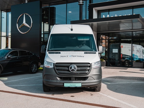 Fotografia Mercedes-Benz eSprinter Skriňová Dodávka eSprinter Skriňová Dodávka 3924 85 kW