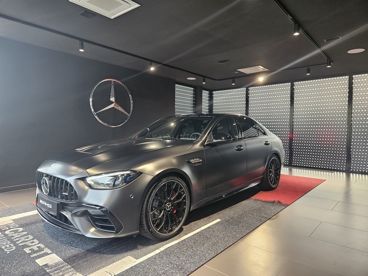 Fotografia Mercedes-Benz Mercedes-AMG C 63 S E PERFORMANCE sedan