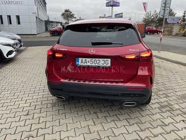 Fotografia Mercedes-Benz GLA 200 d 4MATIC