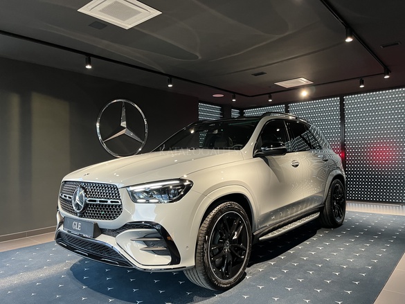 Fotografia Mercedes-Benz GLE 450 4MATIC